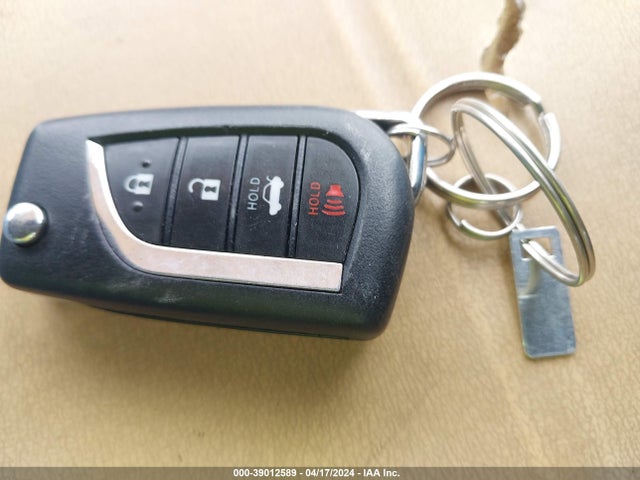 Toyota CAMRY LE 2022 4T1C11AK7NU003196 Image 11