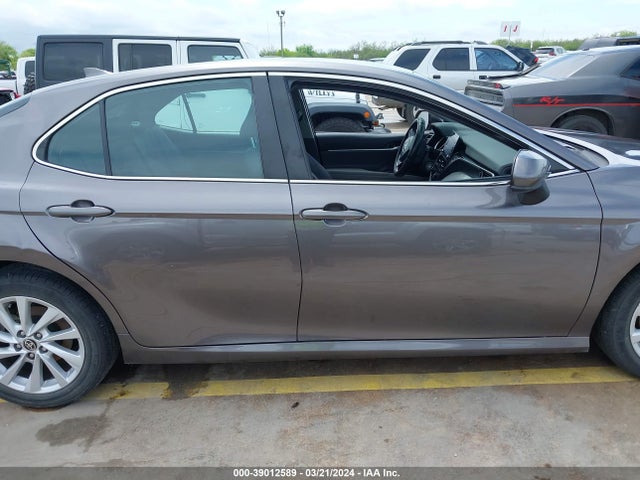 Toyota CAMRY LE 2022 4T1C11AK7NU003196 Image 14