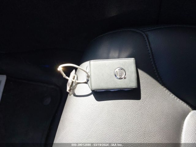 7JRL12FK9RG300057 Volvo S60 B5 Core Dark Theme