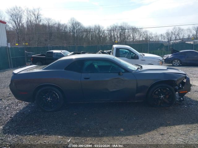 2C3CDZGG2KH756540 Dodge Challenger Sxt Awd
