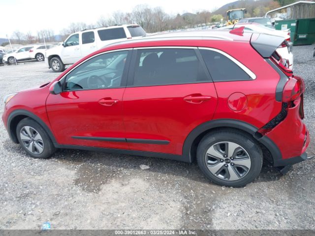 KNDCB3LC9M5471538 KIA NIRO LX