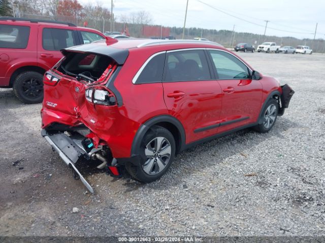 KNDCB3LC9M5471538 KIA NIRO LX