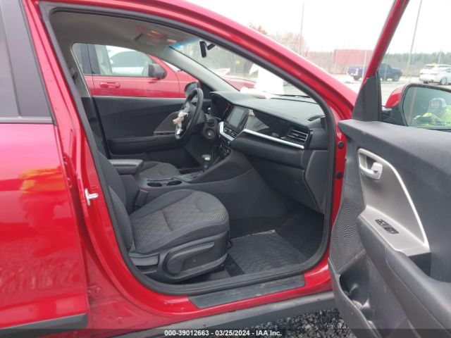 KNDCB3LC9M5471538 KIA NIRO LX