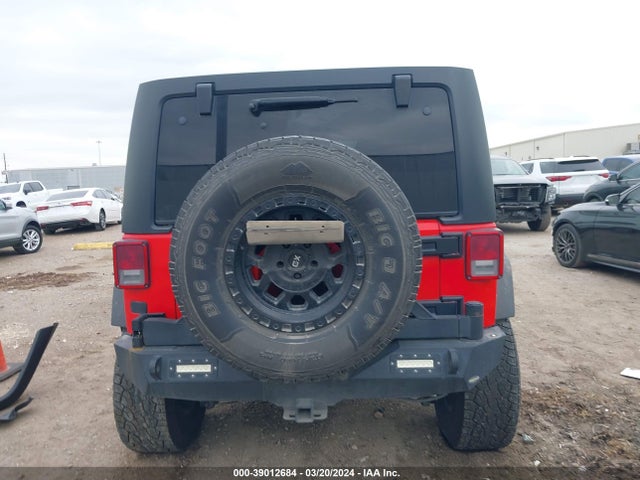 1C4BJWDG2JL835100 Jeep Wrangler Jk Unlimited Sport S 4x4