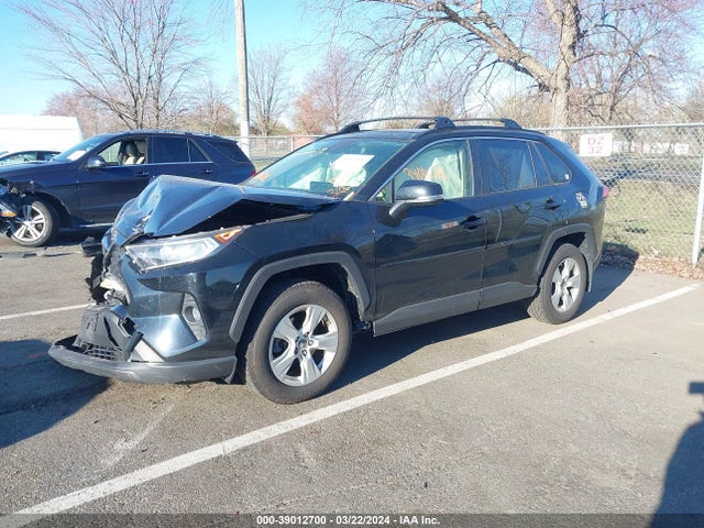 Toyota Rav4 Xle 2019 JTMP1RFVXKD508622 Image 2
