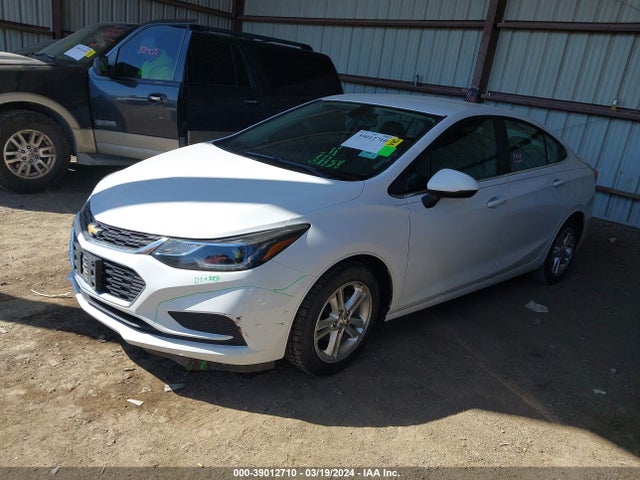 Chevrolet Cruze Lt Auto 2017 1G1BE5SMXH7257671 Image 2