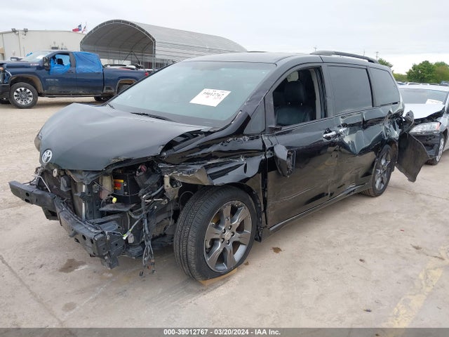 Toyota Sienna Se 8 Passenger 2015 5TDXK3DC6FS648964 Image 2