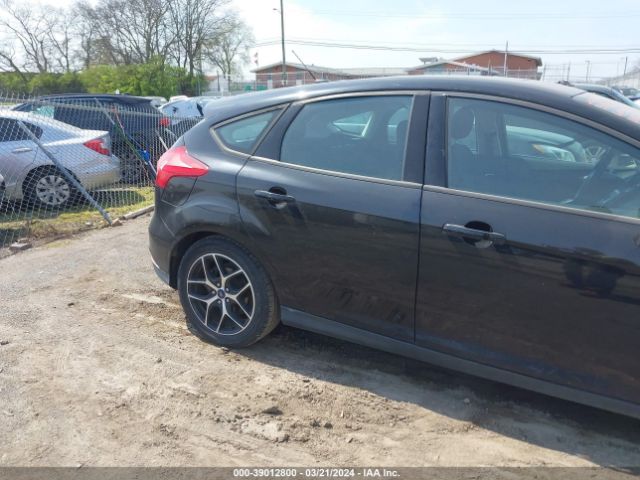 1FADP3M24HL214869 Ford FOCUS SEL
