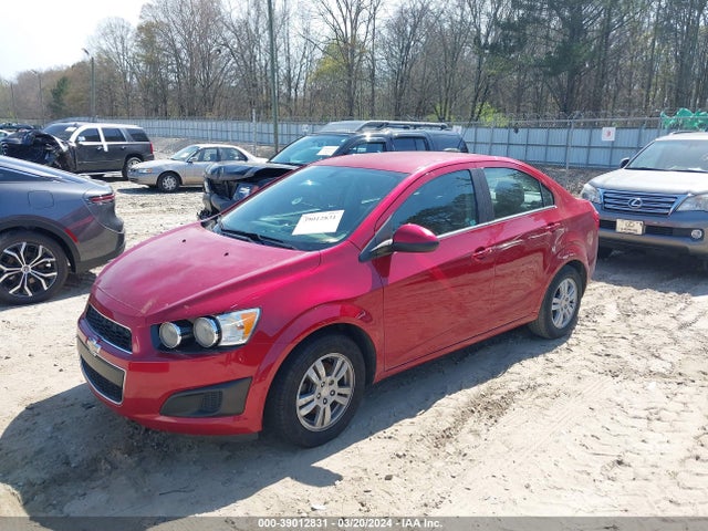 Chevrolet Sonic Lt Auto 2016 1G1JC5SH8G4142104 Image 2