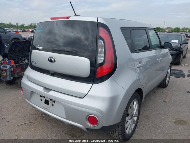 KIA SOUL + 2018 KNDJP3A57J7538165 Image 4