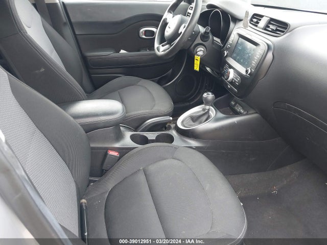 KIA SOUL + 2018 KNDJP3A57J7538165 Image 5