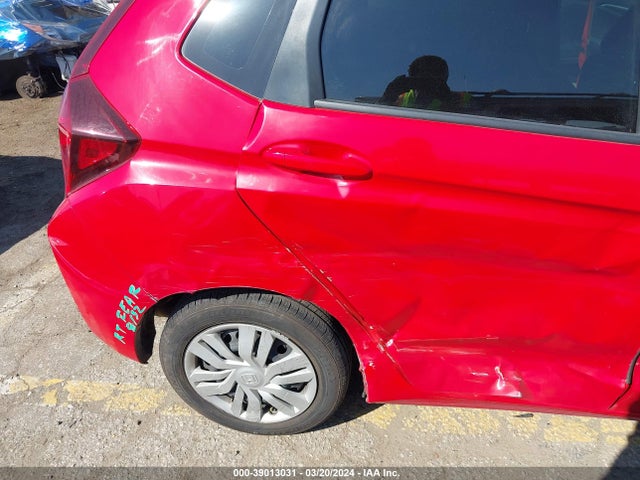 Honda FIT LX 2016 JHMGK5H56GS004881 Image 6