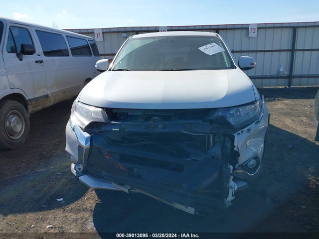 Mitsubishi Outlander Se 2018 JA4AZ3A39JZ024244 Image 12