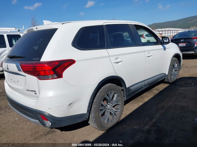 Mitsubishi Outlander Se 2018 JA4AZ3A39JZ024244 Image 4