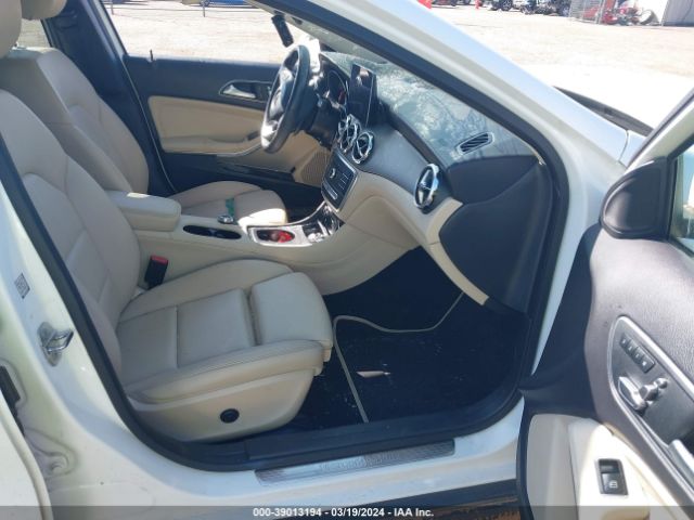 W1NTG4EB1LU029135 Mercedes-Benz GLA 250