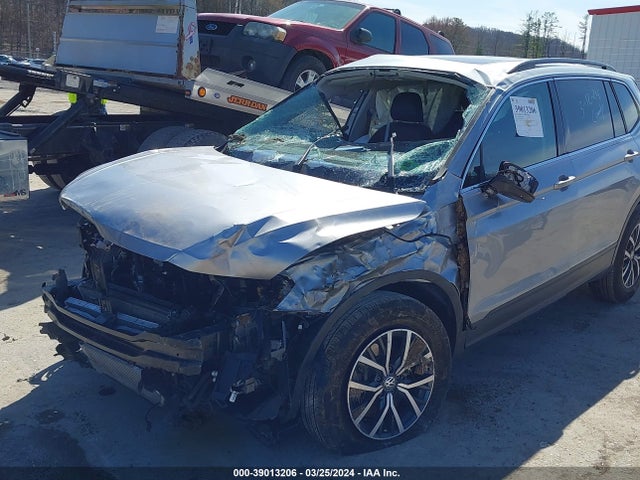 3VV3B7AXXKM138450 Volkswagen Tiguan 2.0t Se/2.0t Sel/2.0t Sel R-line/2.0t Sel R-line Black