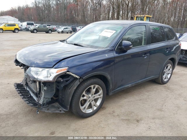 JA4AD3A3XFZ000394 Mitsubishi Outlander Se