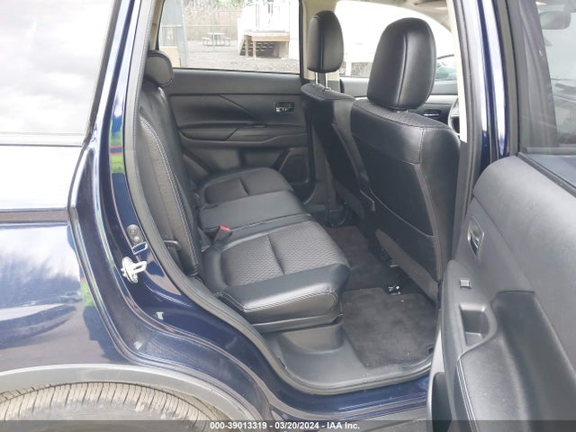 JA4AD3A3XFZ000394 Mitsubishi Outlander Se