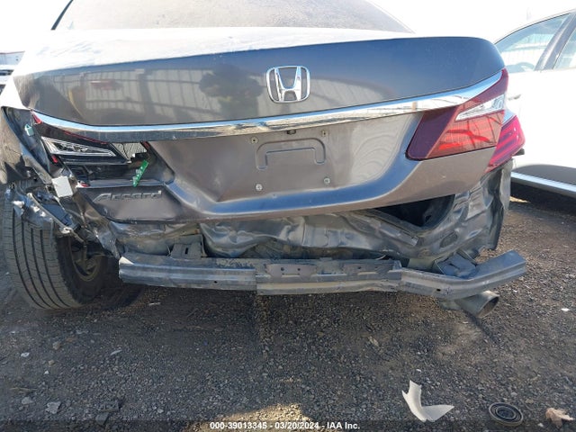 Honda ACCORD LX 2017 1HGCR2F32HA160162 Image 17