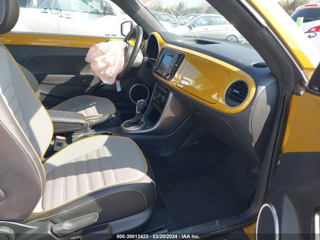 Volkswagen Beetle 1.8t Dune 2017 3VWS17AT3HM615719 Image 5