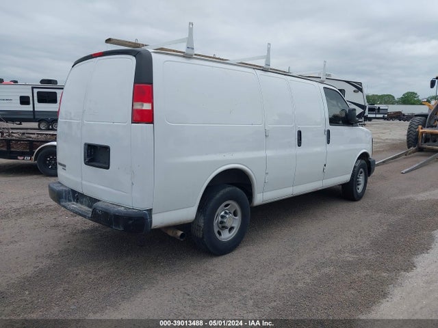 Chevrolet Express 2500 Work Van 2016 1GCWGAFF5G1300046 Image 4