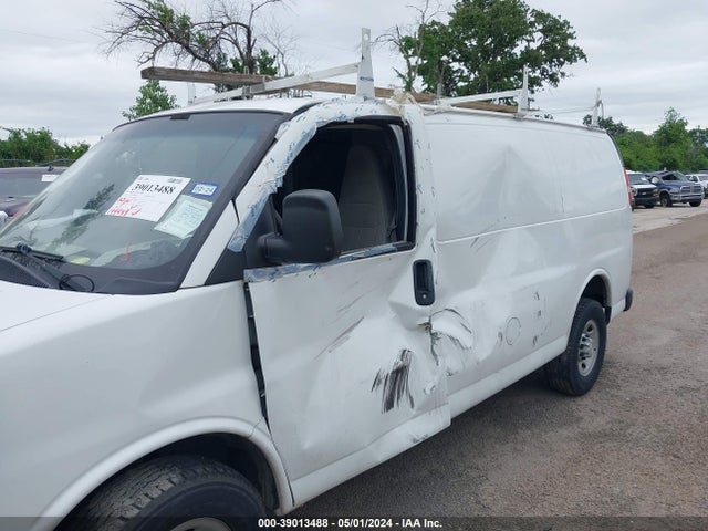 Chevrolet Express 2500 Work Van 2016 1GCWGAFF5G1300046 Image 6