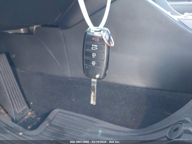 KIA Optima Lx 2017 5XXGT4L32HG166307 Image 11