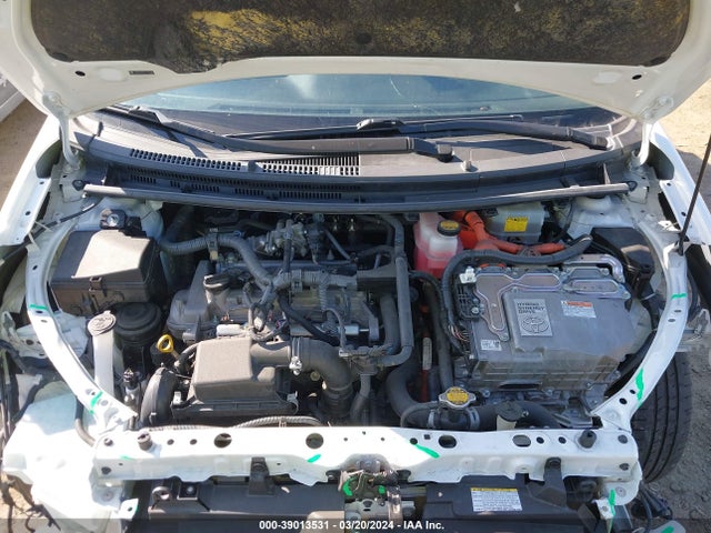 Toyota Prius C Three 2015 JTDKDTB37F1579187 Image 10