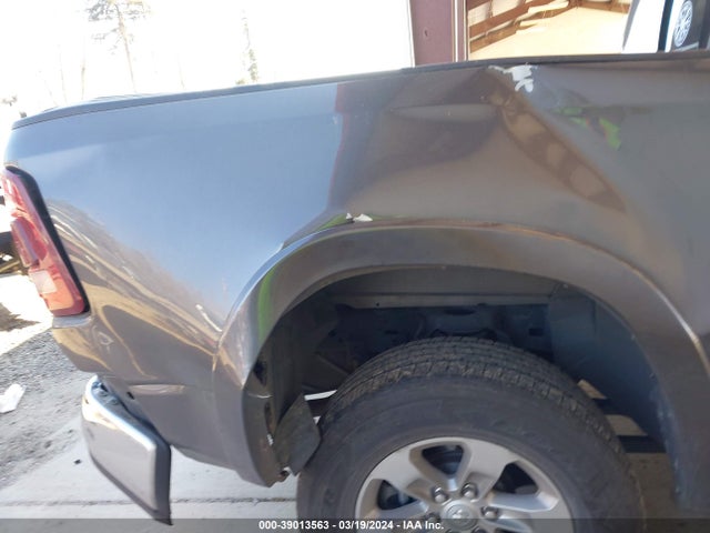 RAM 1500 Laramie  4x4 5'7 Box 2021 1C6SRFJT8MN541307 Image 18