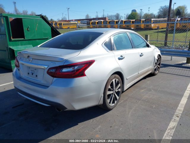 1N4AL3AP4HN317597 Nissan Altima 2.5 Sr