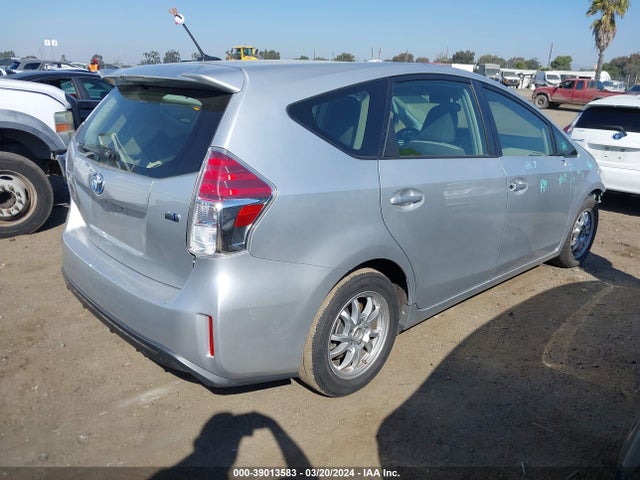 Toyota Prius V Three 2016 JTDZN3EU4GJ045128 Image 4