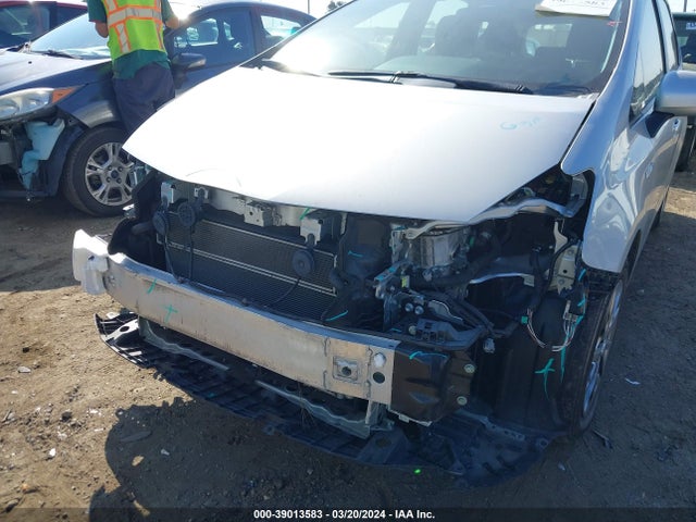 Toyota Prius V Three 2016 JTDZN3EU4GJ045128 Image 6