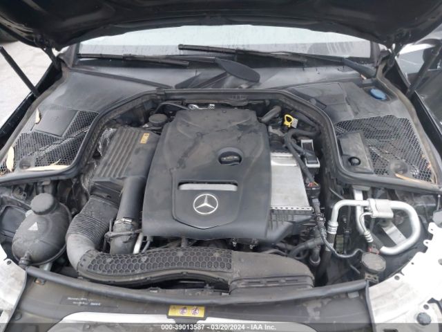 55SWF4JB3HU195880 Mercedes-Benz C 300 Luxury/sport