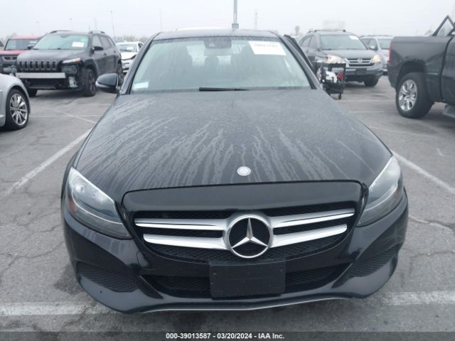 55SWF4JB3HU195880 Mercedes-Benz C 300 Luxury/sport