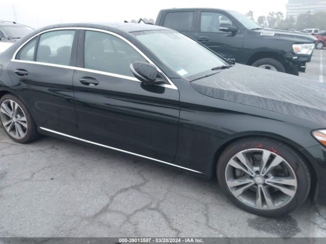 55SWF4JB3HU195880 Mercedes-Benz C 300 Luxury/sport