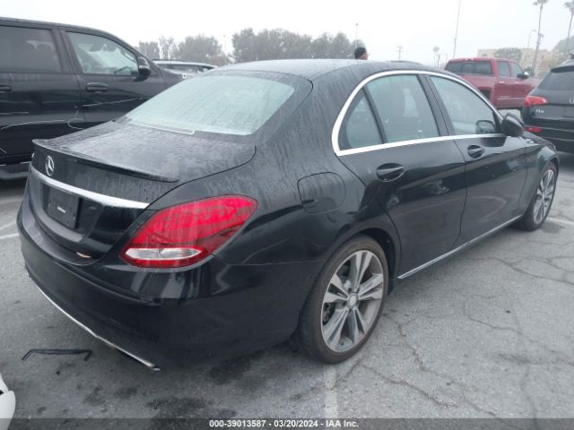 55SWF4JB3HU195880 Mercedes-Benz C 300 Luxury/sport
