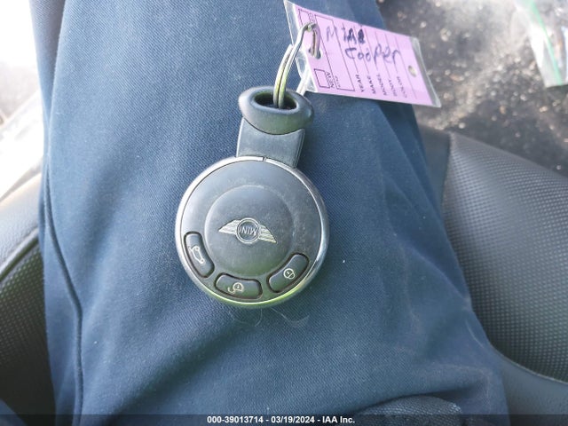 2011 MINI COOPER WMWSU3C54BT184198 Photo 10