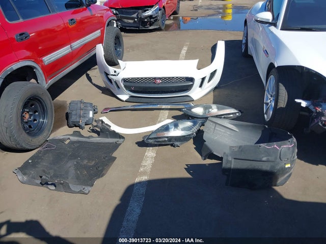 SAJWA6ATXH8K39170 Jaguar F-type Premium