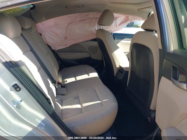 Hyundai Elantra Value Edition 2017 KMHD84LF9HU250497 Image 8
