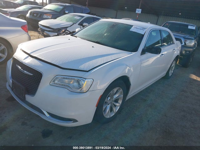 Chrysler 300 Limited 2015 2C3CCAAG8FH931487 Image 2