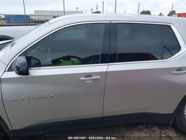 Chevrolet Traverse Ls 2019 1GNERFKW8KJ157599 Image 14