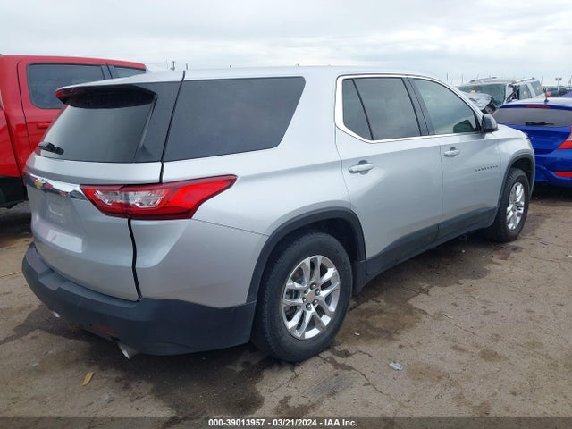 Chevrolet Traverse Ls 2019 1GNERFKW8KJ157599 Image 4