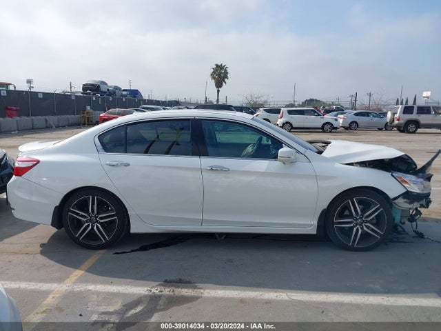 Honda Accord Touring 2016 1HGCR3F95GA016078 Image 13