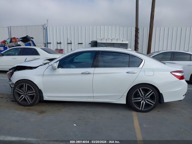 Honda Accord Touring 2016 1HGCR3F95GA016078 Image 14