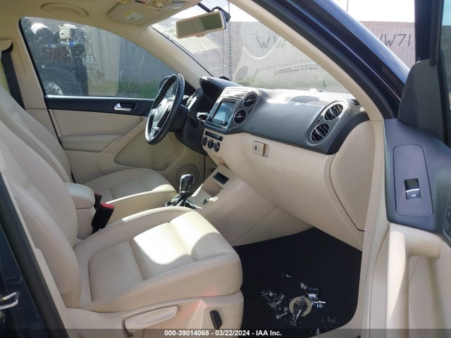 Volkswagen TIGUAN SE 2016 WVGAV7AX7GW589058 Image 5