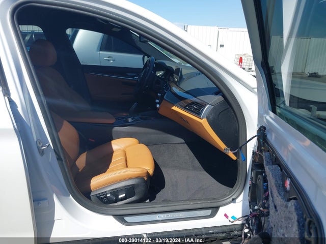 WBAJA9C55KB393902 BMW 530e Iperformance