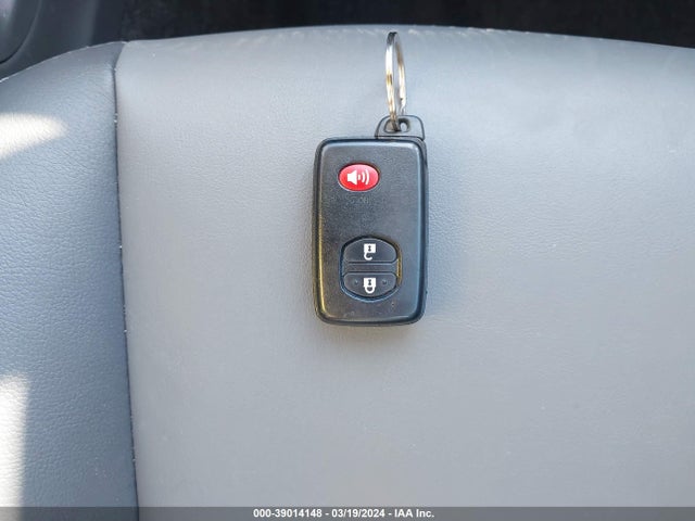 Toyota Prius V Five 2014 JTDZN3EU0EJ006324 Image 11