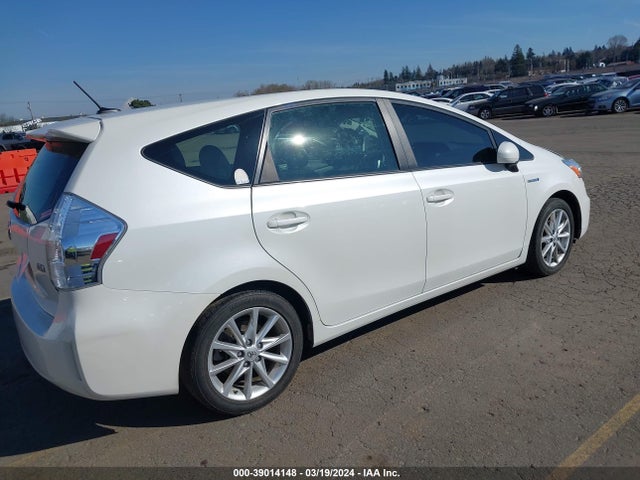 Toyota Prius V Five 2014 JTDZN3EU0EJ006324 Image 4