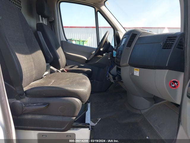 Mercedes-Benz Sprinter 3500 High  Roof 2014 WD3PF1CC2E5873035 Image 5
