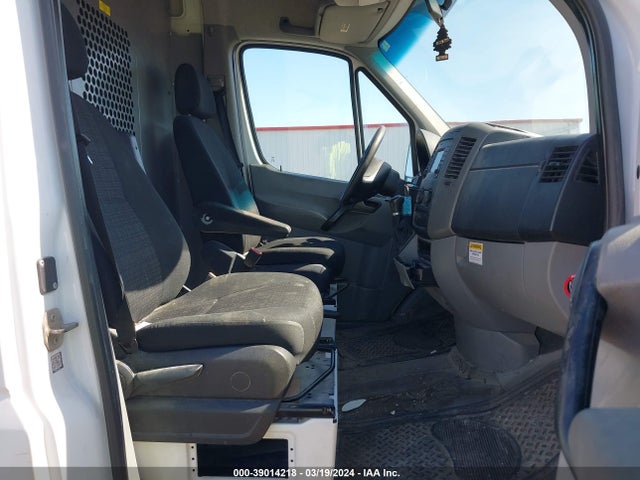Mercedes-Benz Sprinter 3500 High  Roof 2015 WD3PF1CC1FP107786 Image 5